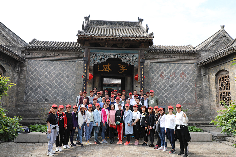 喜迎建国70周年 联兴集团组织职工到红旗渠太行山参观学习